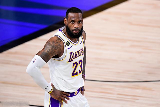 周琦31分曾凡博28+10首钢大胜福建 广东胜广州